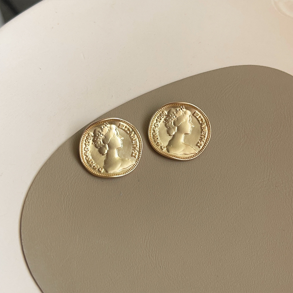 Аксессуары для самостоятельног – обзор и цена Pearl Stud Earrings