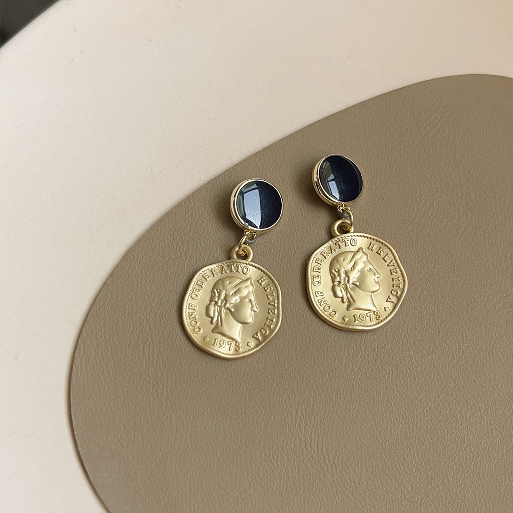 Аксессуары для самостоятельног – обзор и цена Pearl Stud Earrings