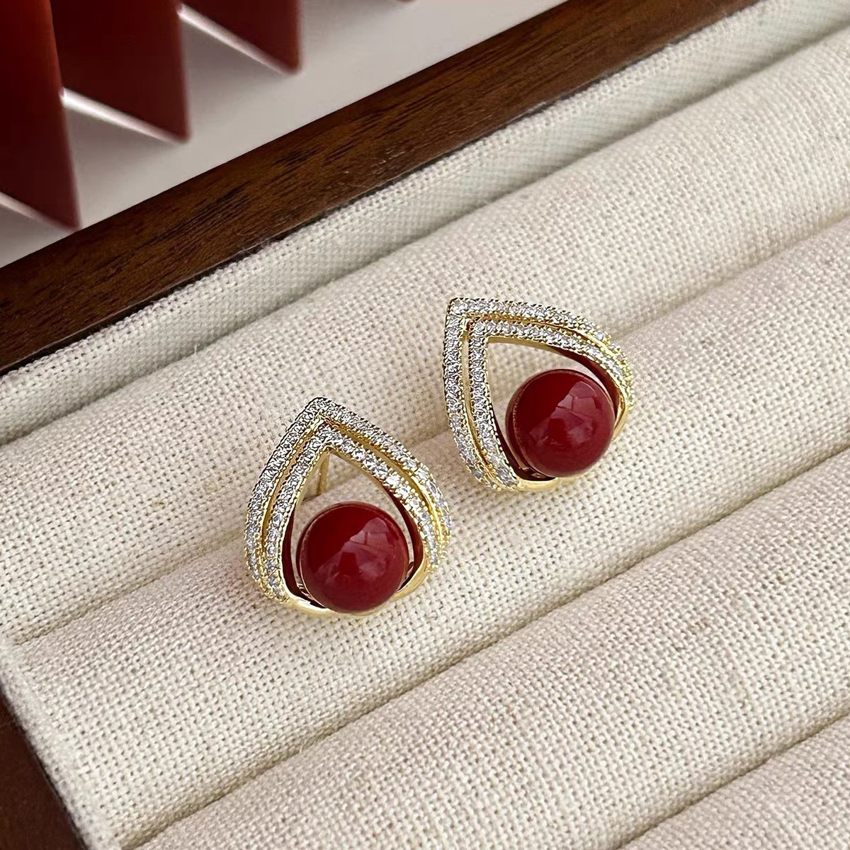 Серьги-гвоздики из серебра 925 – обзор и цена Pearl Stud Earrings